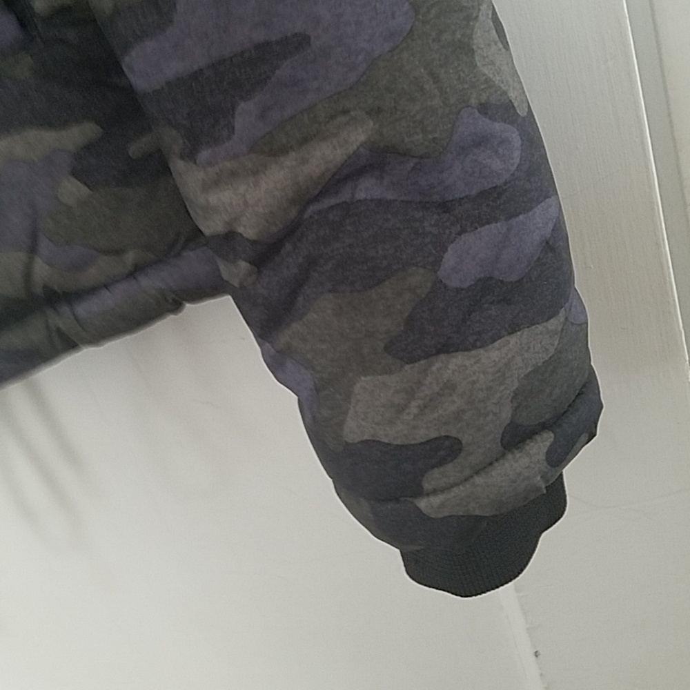 Arizona Puffer Coat - Picture 3 of 5